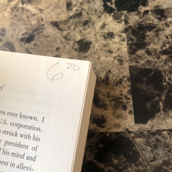 What Does God Expect Of Us? The Hole in Our Gospel Richard Stearns 2010 PB - Picture 9 of 9